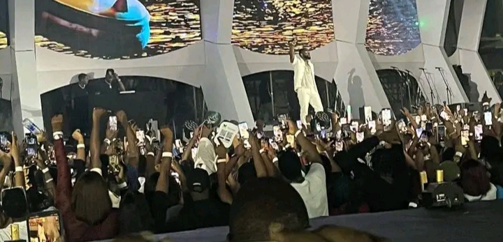 Davido Reigns Supreme at ‘Timeless’ Concert, Leaves Fans Begging for More