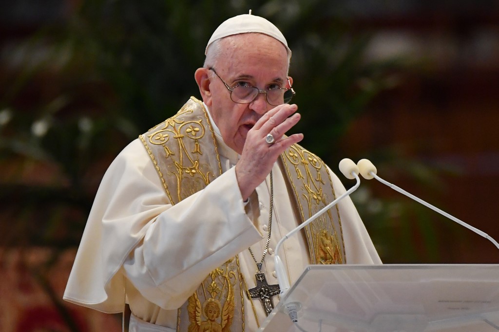 Pope Francis Returns to Vatican After Brief Illness